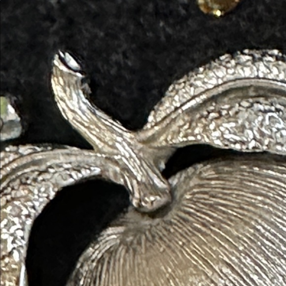 Sarah Coventry Silver Adam’s Delight 1961 Apple Vintage Brooch & Clip Earrings - Picture 6 of 9